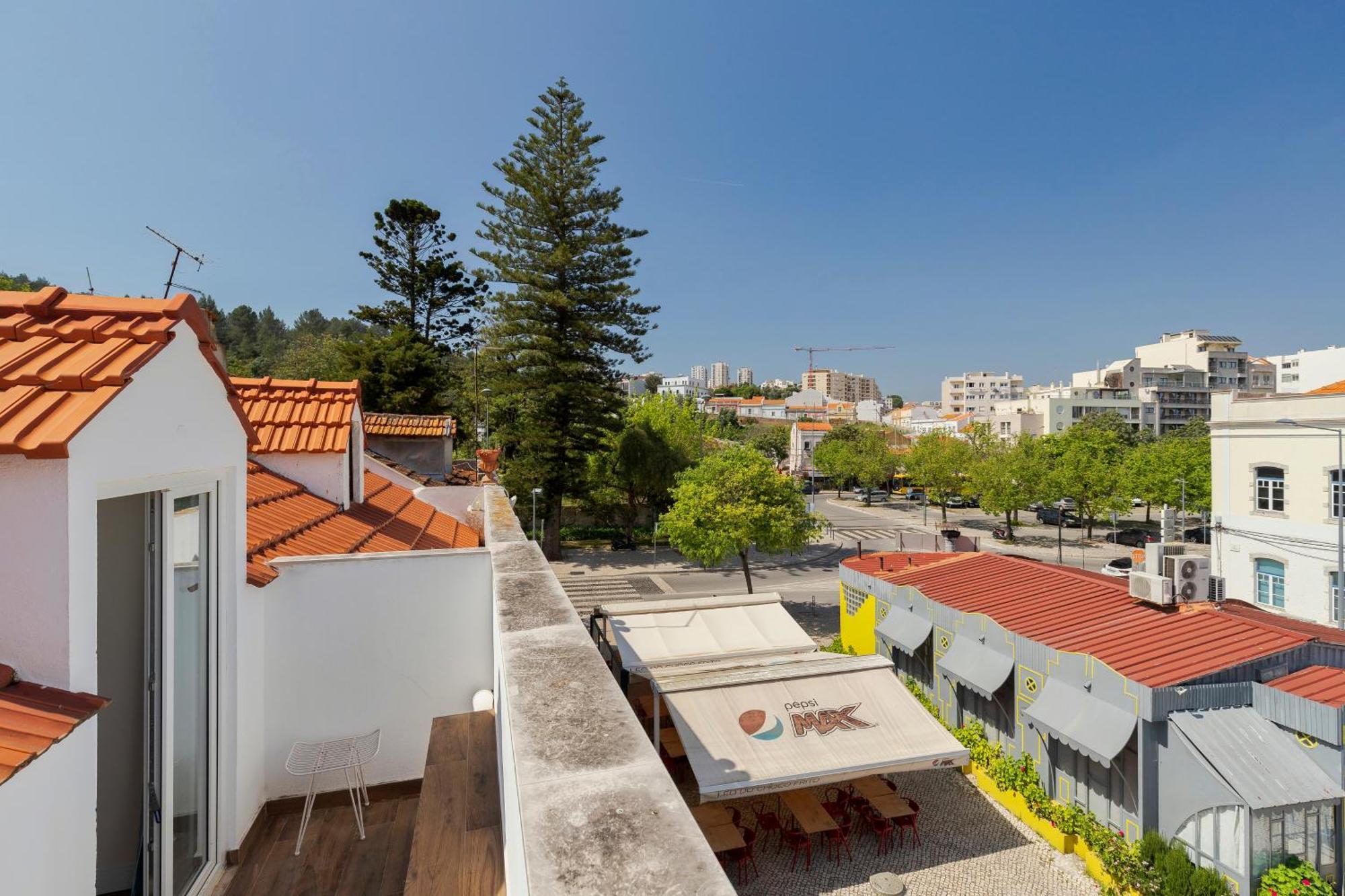 Setubal Beach Vibes - Terrace Exterior photo